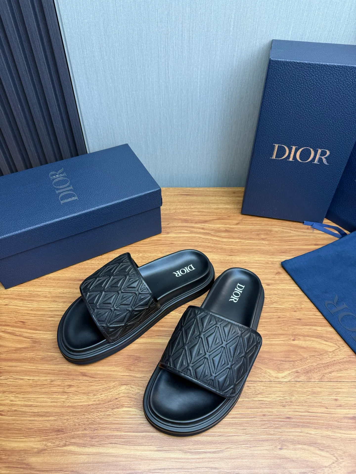 Men's shoes 280💰 Dior. Men's slippers🩴Official website 1:1 production 38-45 yards 45 46 🉑️Customized original material shipped✅